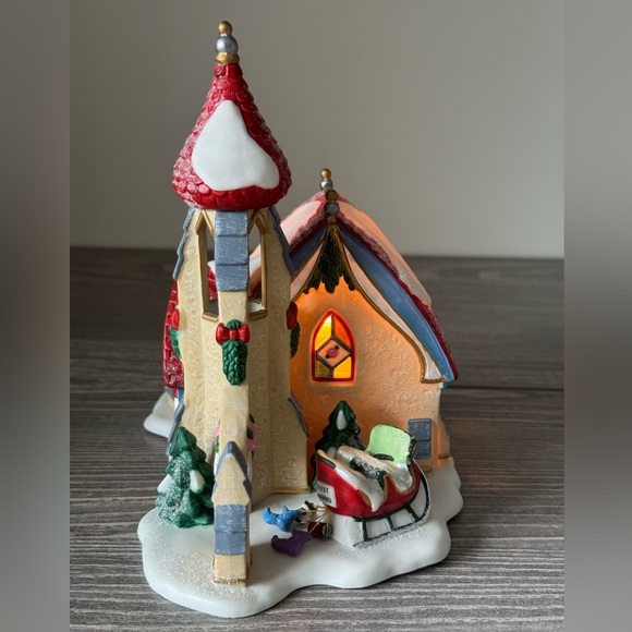 Department 56 Wedding Bells Chapel - Picture 7 of 8